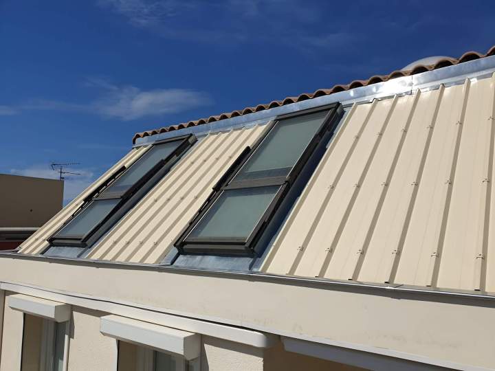 Installation et remplacement de fenêtres de toit Velux